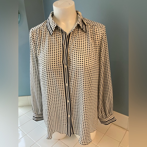 Max Studio Tops - NWT Women’s Max Studio Black and White Check Blouse - Size 3X MSRP $98